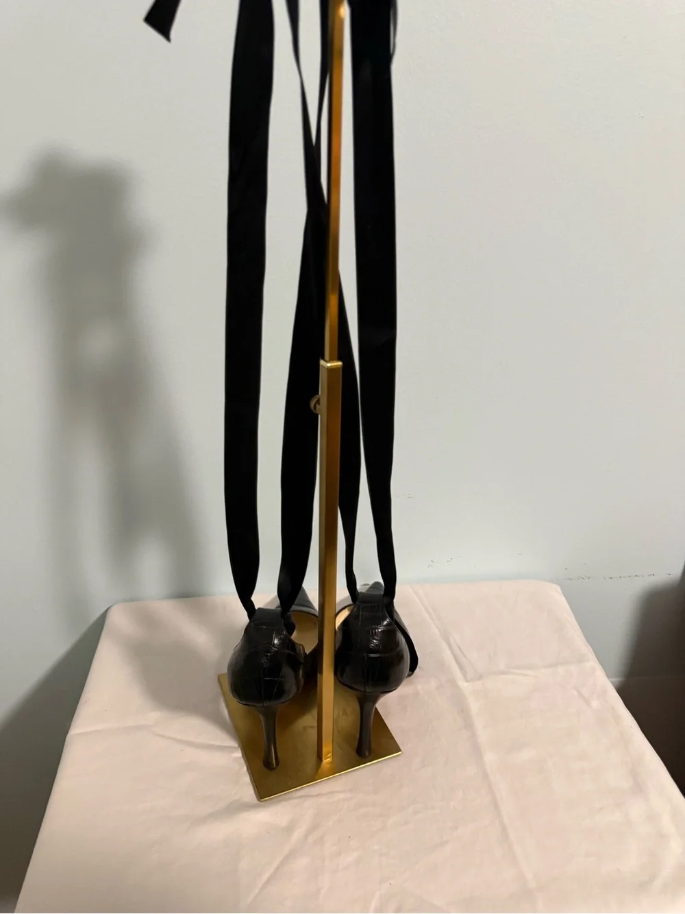 Kenneth Cole Black Pointed Lace-Up Women’s Pumps! - Picture 7 of 11